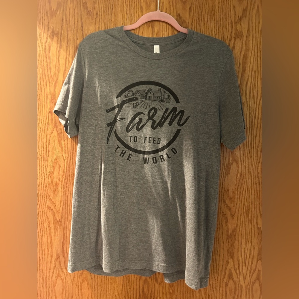 Graphic tee